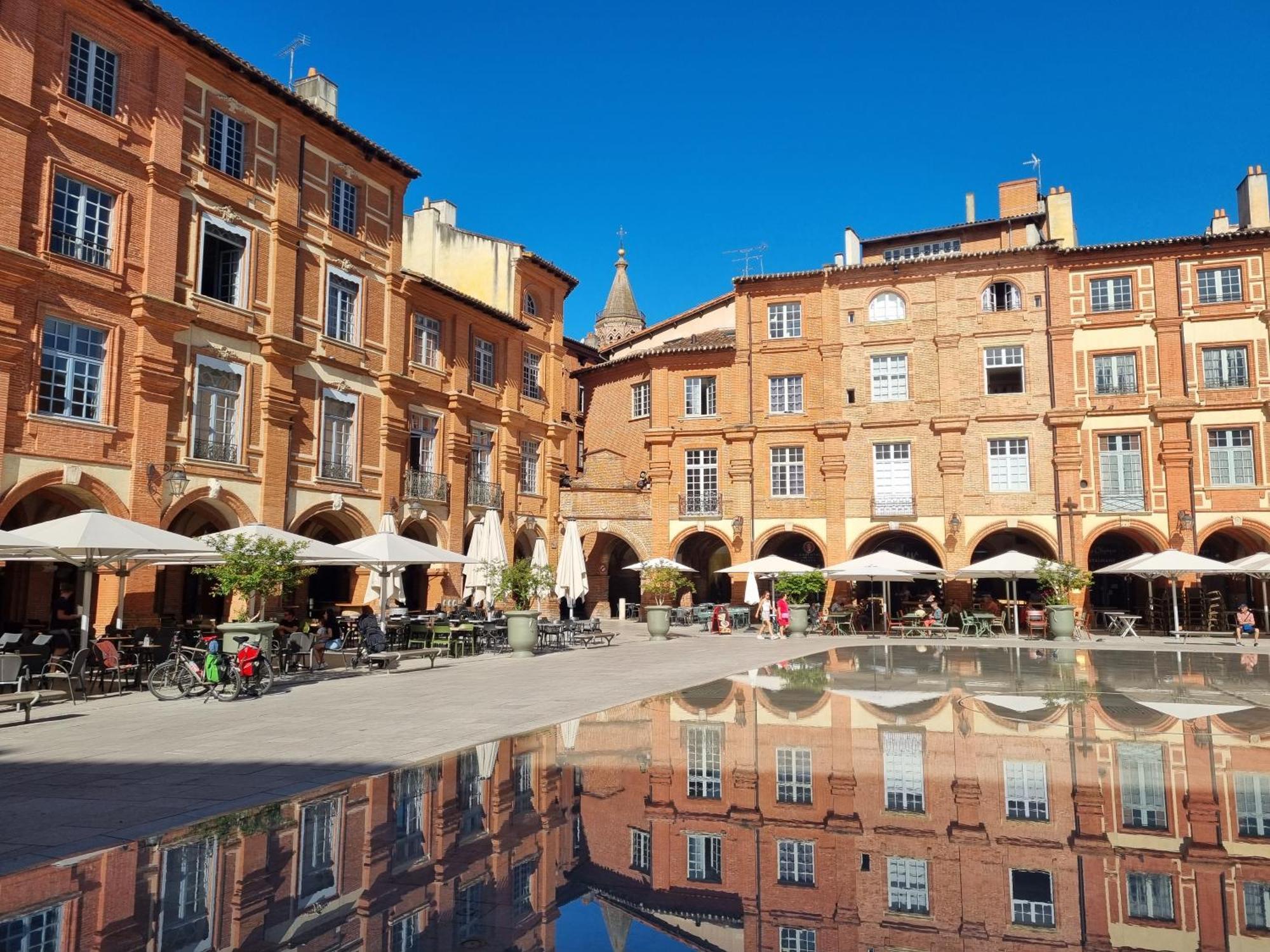 Domaine De Belcayre Acomodação com café da manhã Montauban Exterior foto